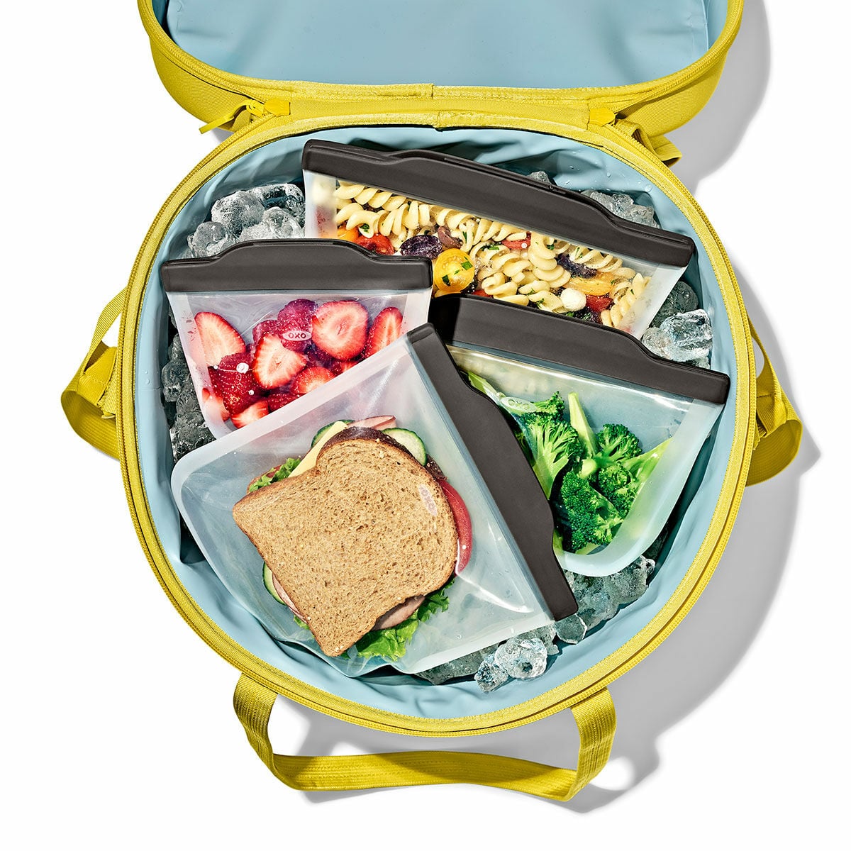 outdoor-silicone-reusable-stand-up-bag-quart-32-oz-n9 9112900_silicone_stand-up_quart_32oz_02.jpg