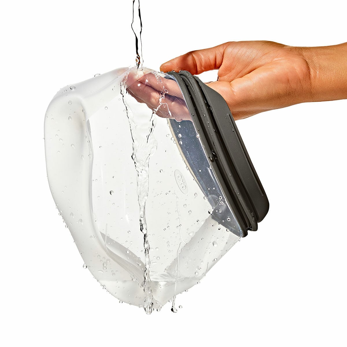 outdoor-silicone-reusable-stand-up-bag-quart-32-oz-n9 9112900_silicone_stand-up_quart_32oz_08.jpg