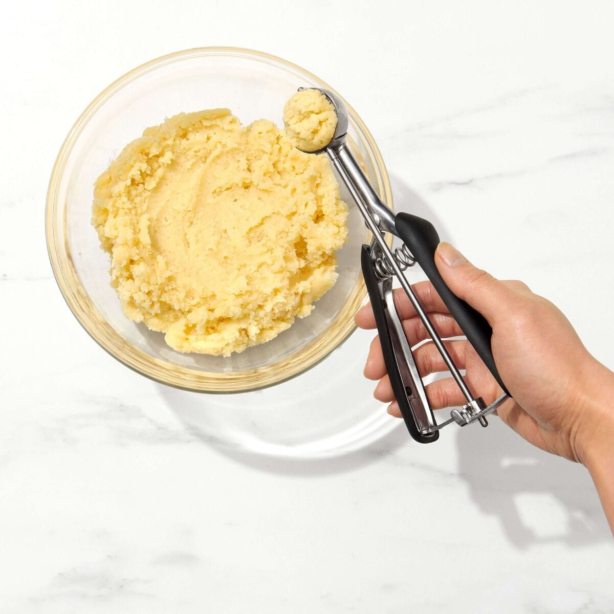 small-cookie-scoop-h8 gg_1044083_4_1_.jpg