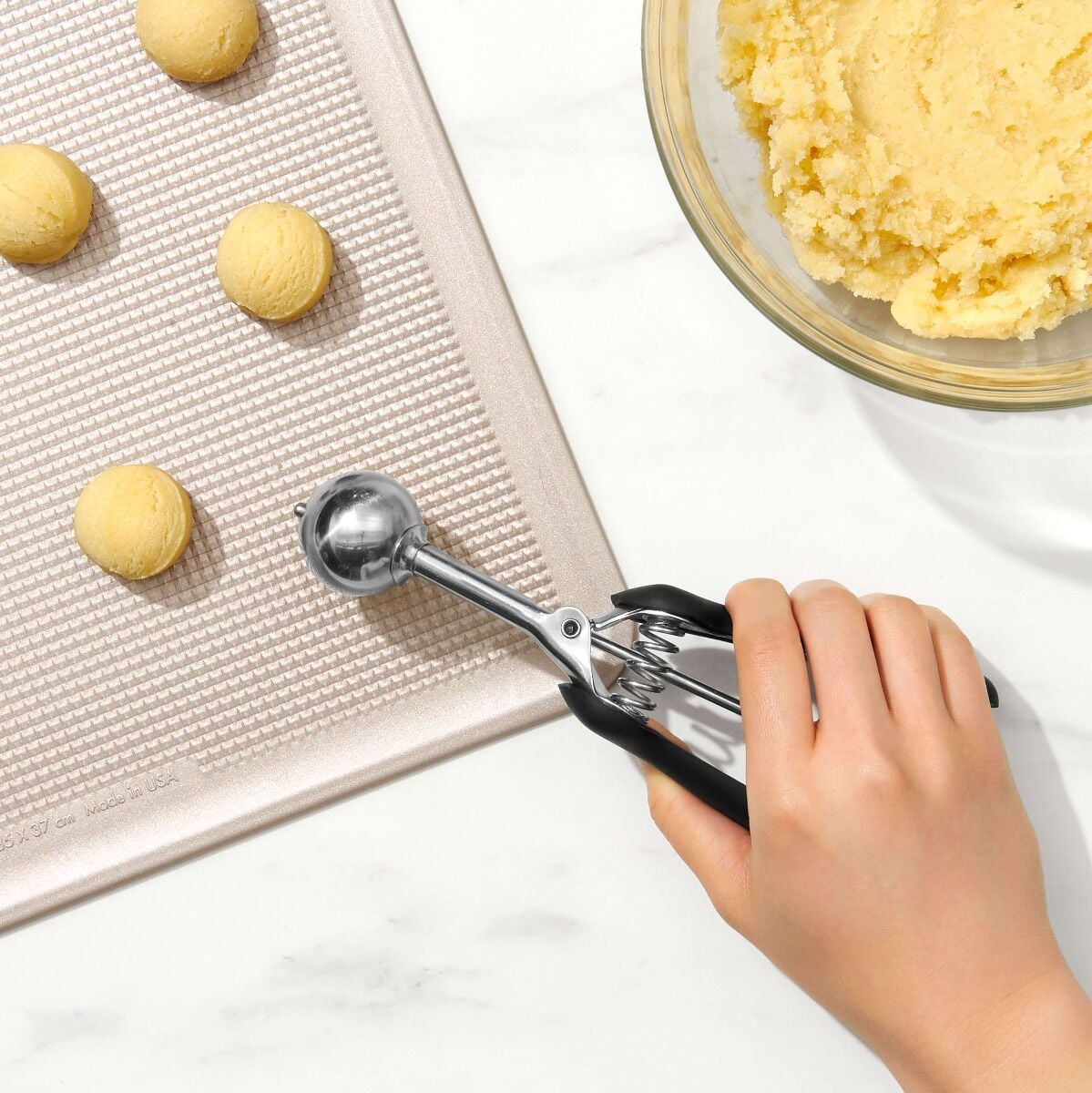 small-cookie-scoop-h8 gg_1044083_4a_1_.jpg
