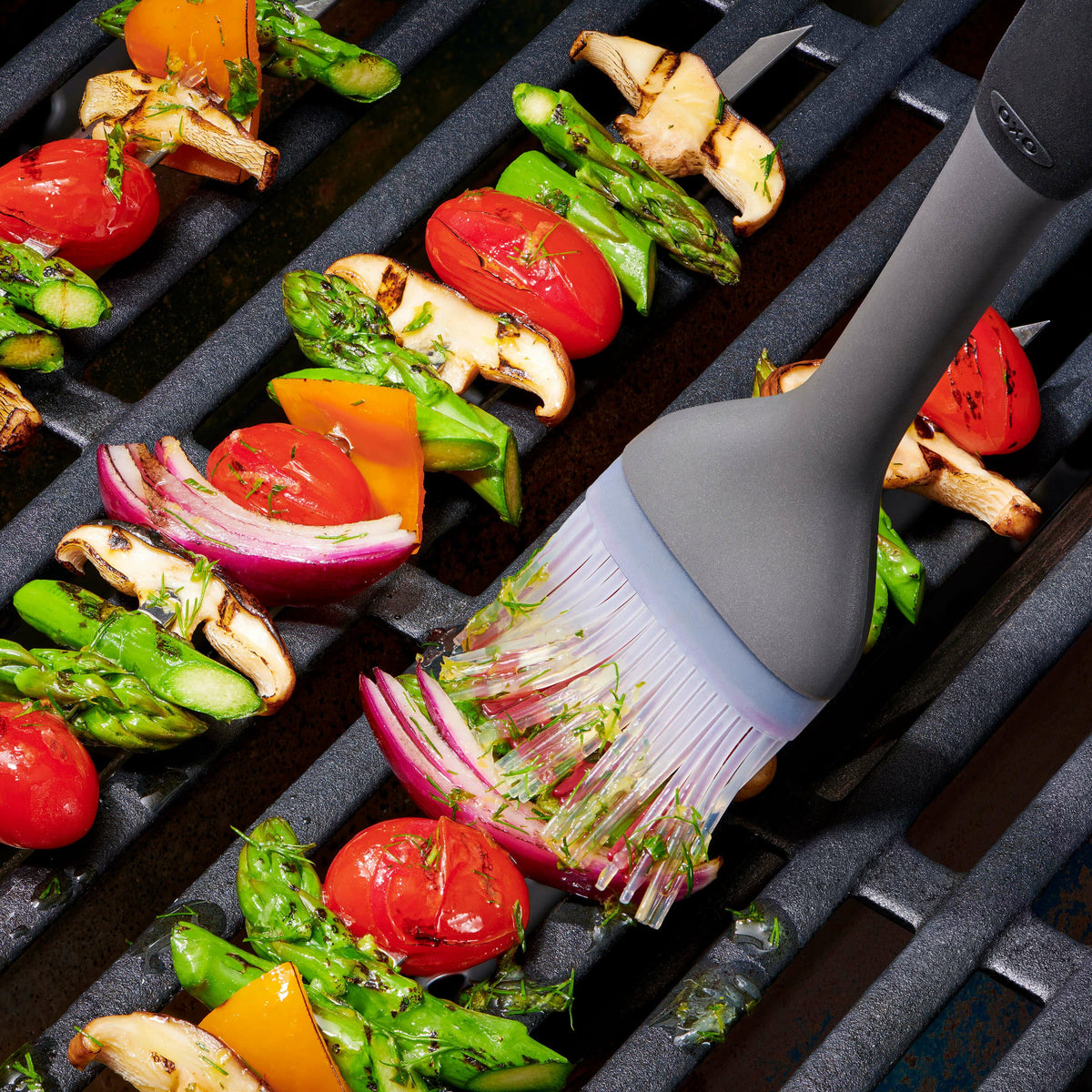 grilling-basting-brush-n1 gg_11309300_052020_10_rgb_1_.jpg