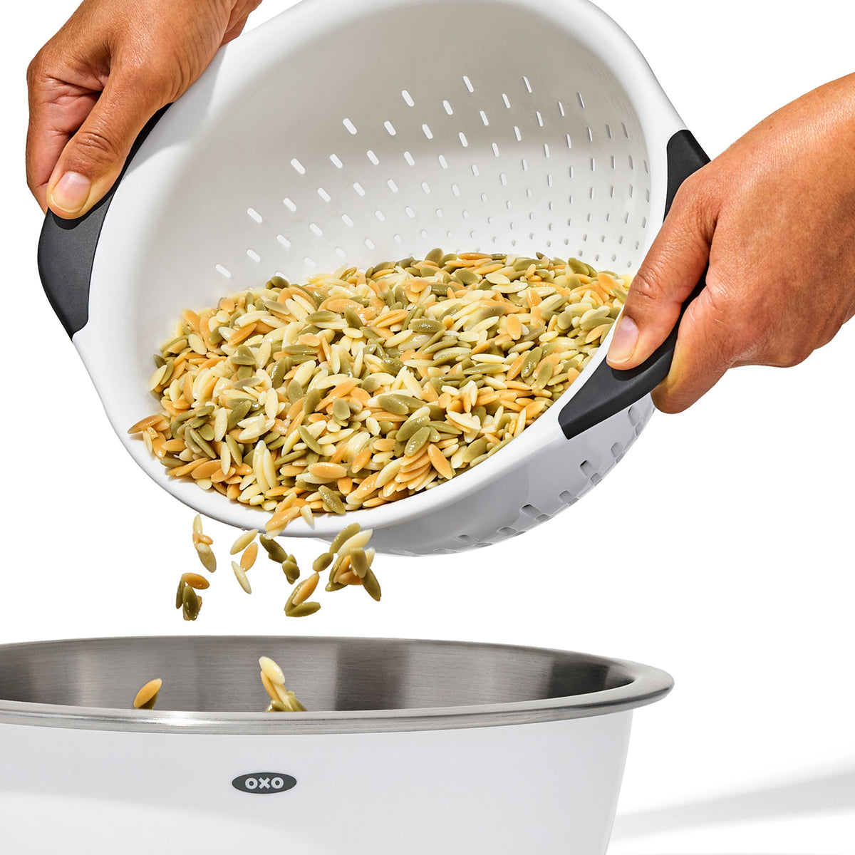 plastic-colander-s8 gg_11331000_plasticcolander3qt_pdp_02.jpg