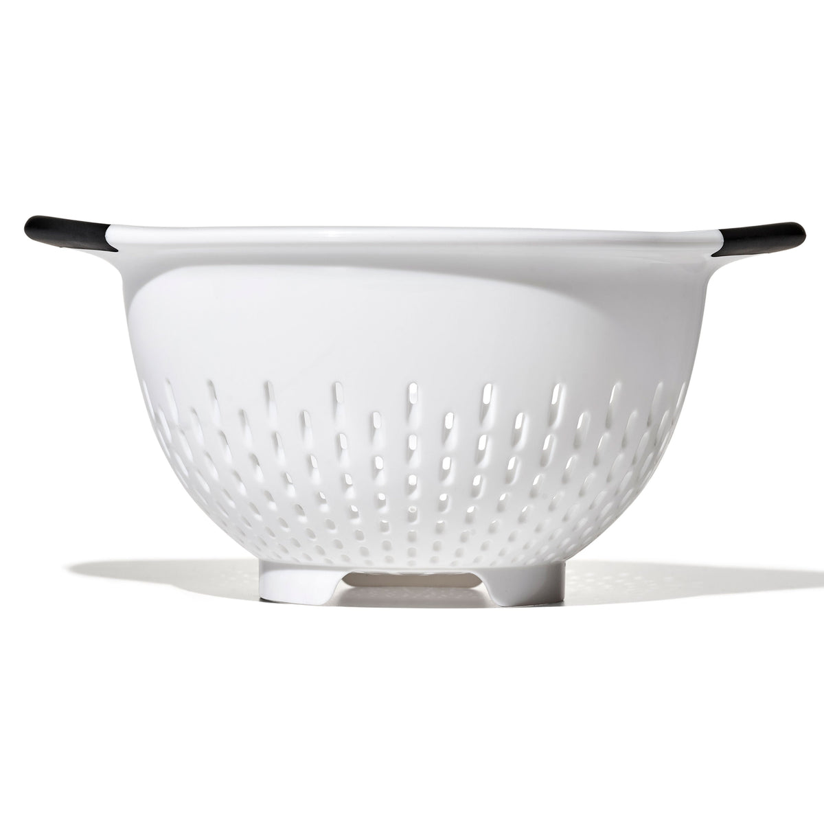 plastic-colander-s8 gg_11331000_plasticcolander3qt_pdp_03.jpg