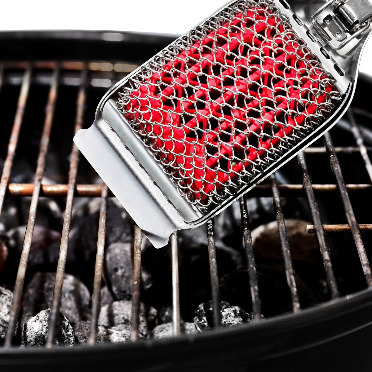 coiled-grill-brush-with-replaceable-head-p2 gg_11356300_coiledgrillbrush_11.jpg