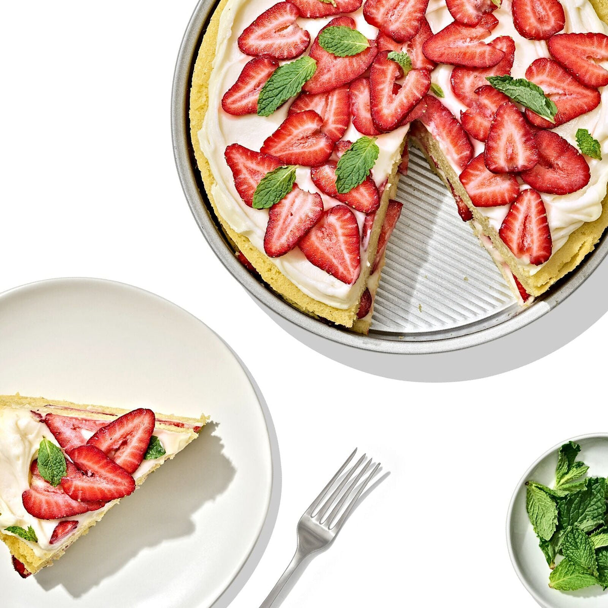 non-stick-pro-clear-coated-9in-round-cake-pan-i8 gg_11435100_9in-round-cake-pan_pdp_01.jpeg