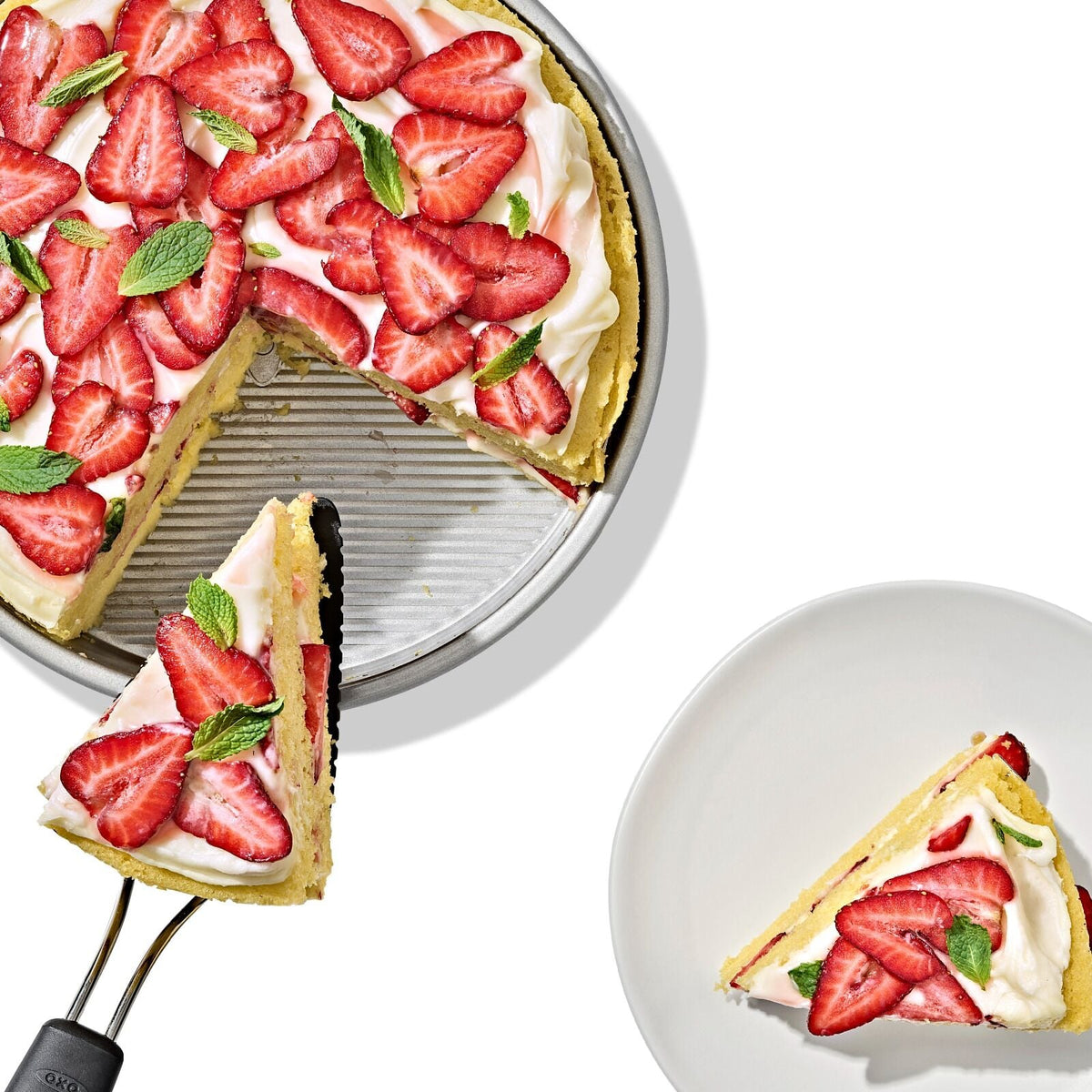 non-stick-pro-clear-coated-9in-round-cake-pan-i8 gg_11435100_9in-round-cake-pan_pdp_02.jpeg