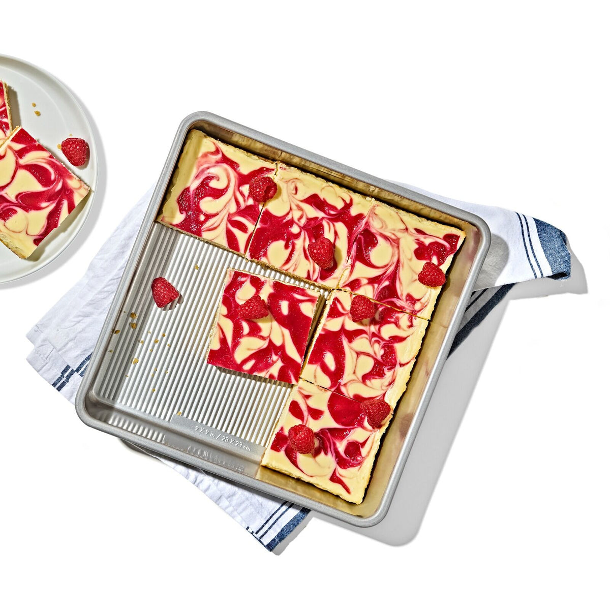 nonstick-pro-clear-coated-9in-square-cake-pan-f9 gg_11435200_9in-square-cake-pan_pdp_01.jpeg