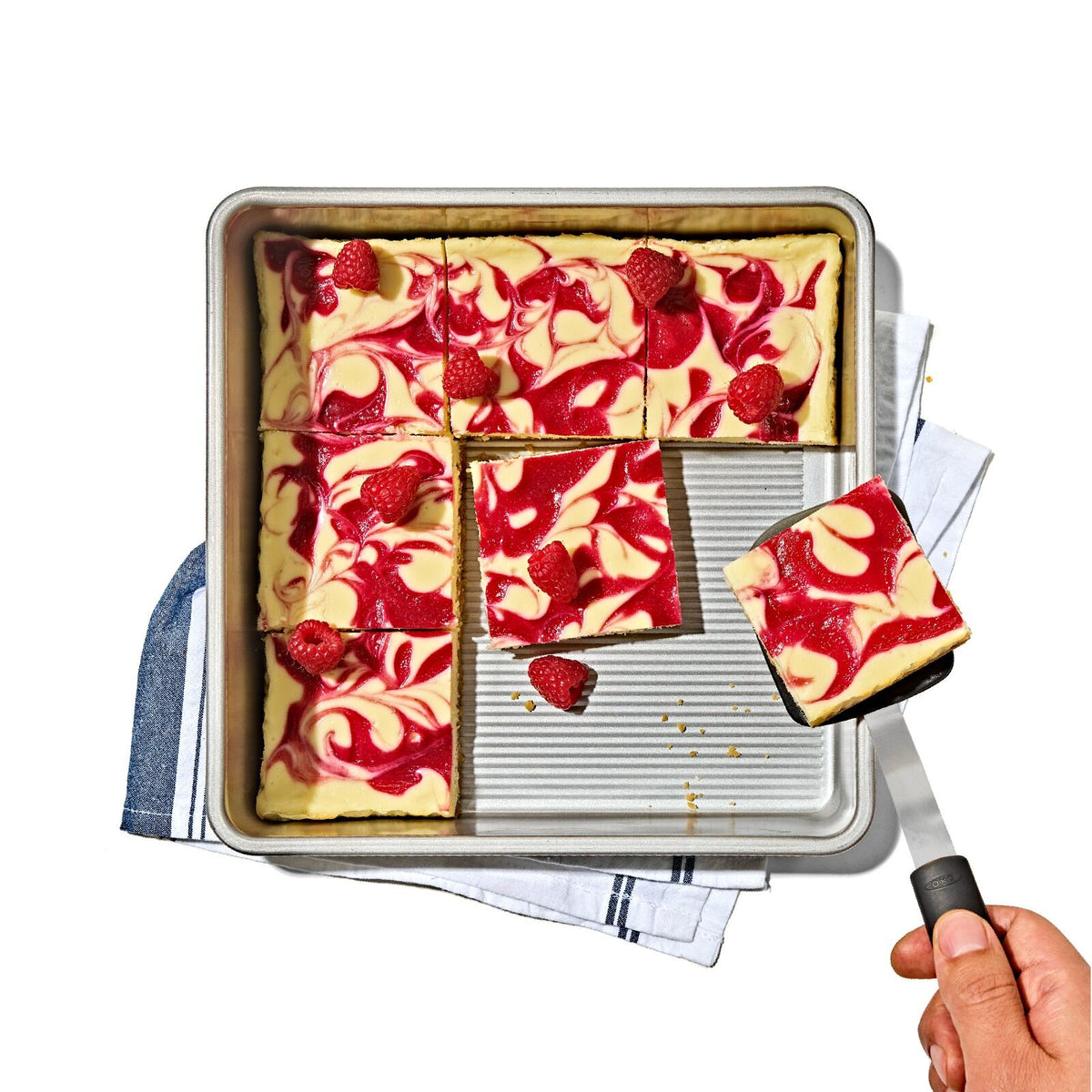 nonstick-pro-clear-coated-9in-square-cake-pan-f9 gg_11435200_9in-square-cake-pan_pdp_02.jpeg