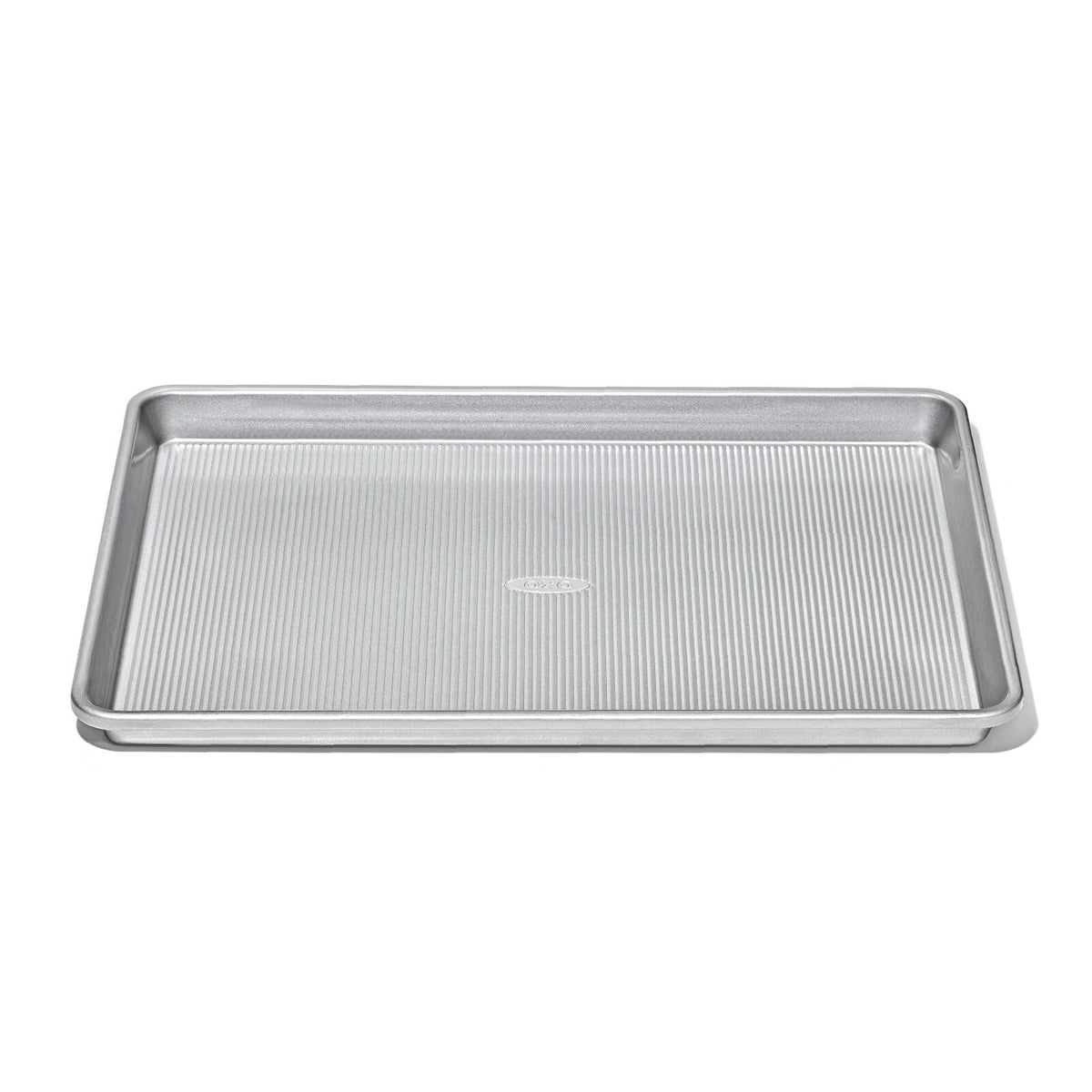 non-stick-pro-clear-coated-half-sheet-pan-l3 gg_11435300_half-sheet-pan_apdp_00_main.jpeg