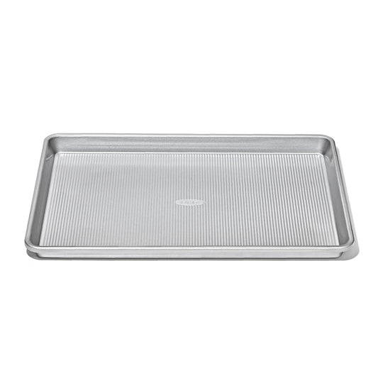 non-stick-pro-clear-coated-half-sheet-pan-l3 gg_11435300_half-sheet-pan_apdp_00_main.jpeg