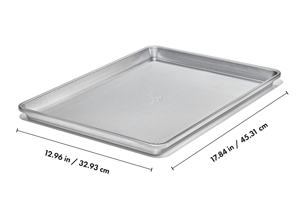 non-stick-pro-clear-coated-half-sheet-pan-l3 gg_11435300_half-sheet-pan_apdp_01_dim.jpeg