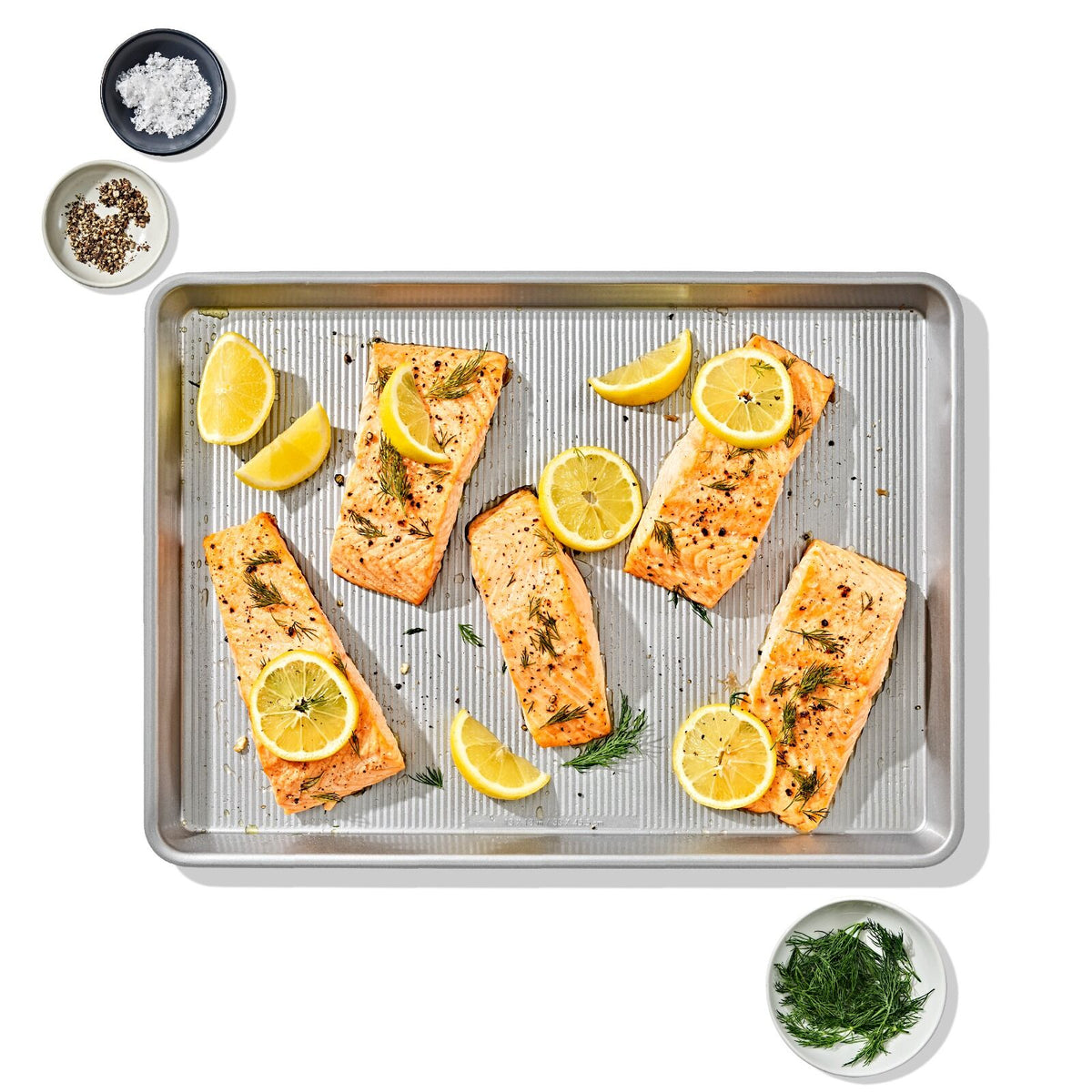 non-stick-pro-clear-coated-half-sheet-pan-l3 gg_11435300_half-sheet-pan_pdp_03.jpeg