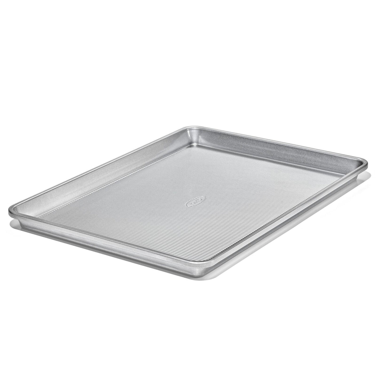 non-stick-pro-clear-coated-half-sheet-pan-l3 gg_11435300_half-sheet-pan_pdp_04.jpeg