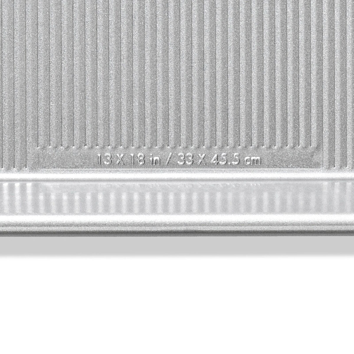 non-stick-pro-clear-coated-half-sheet-pan-l3 gg_11435300_half-sheet-pan_pdp_05.jpeg