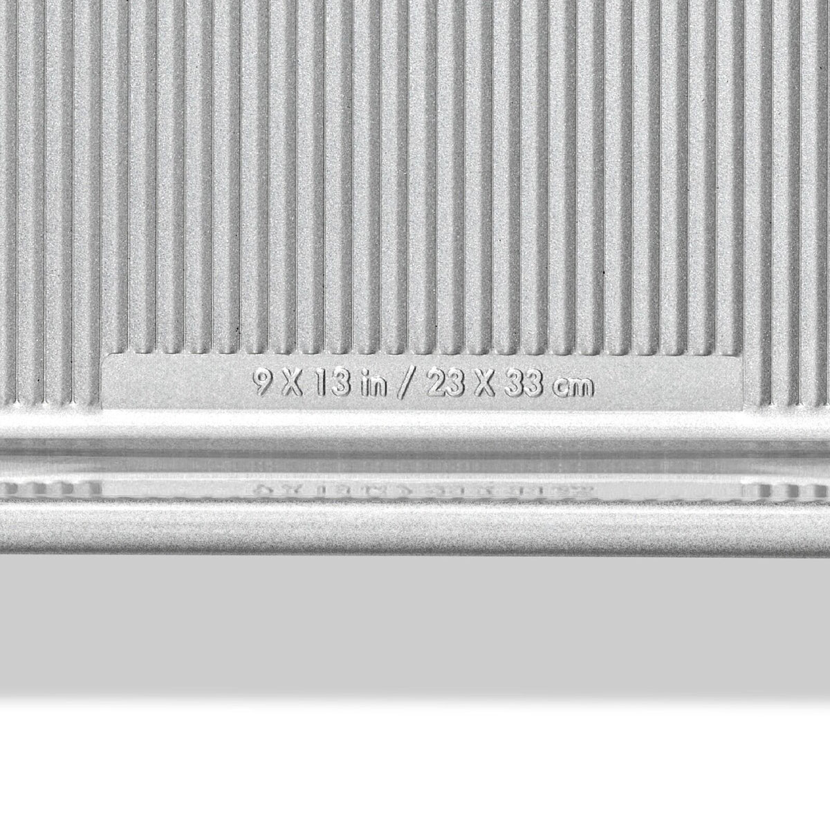 non-stick-pro-clear-coated-9inx13in-cake-pan-y7 gg_11435500_9x13-cake-pan_pdp_06.jpeg