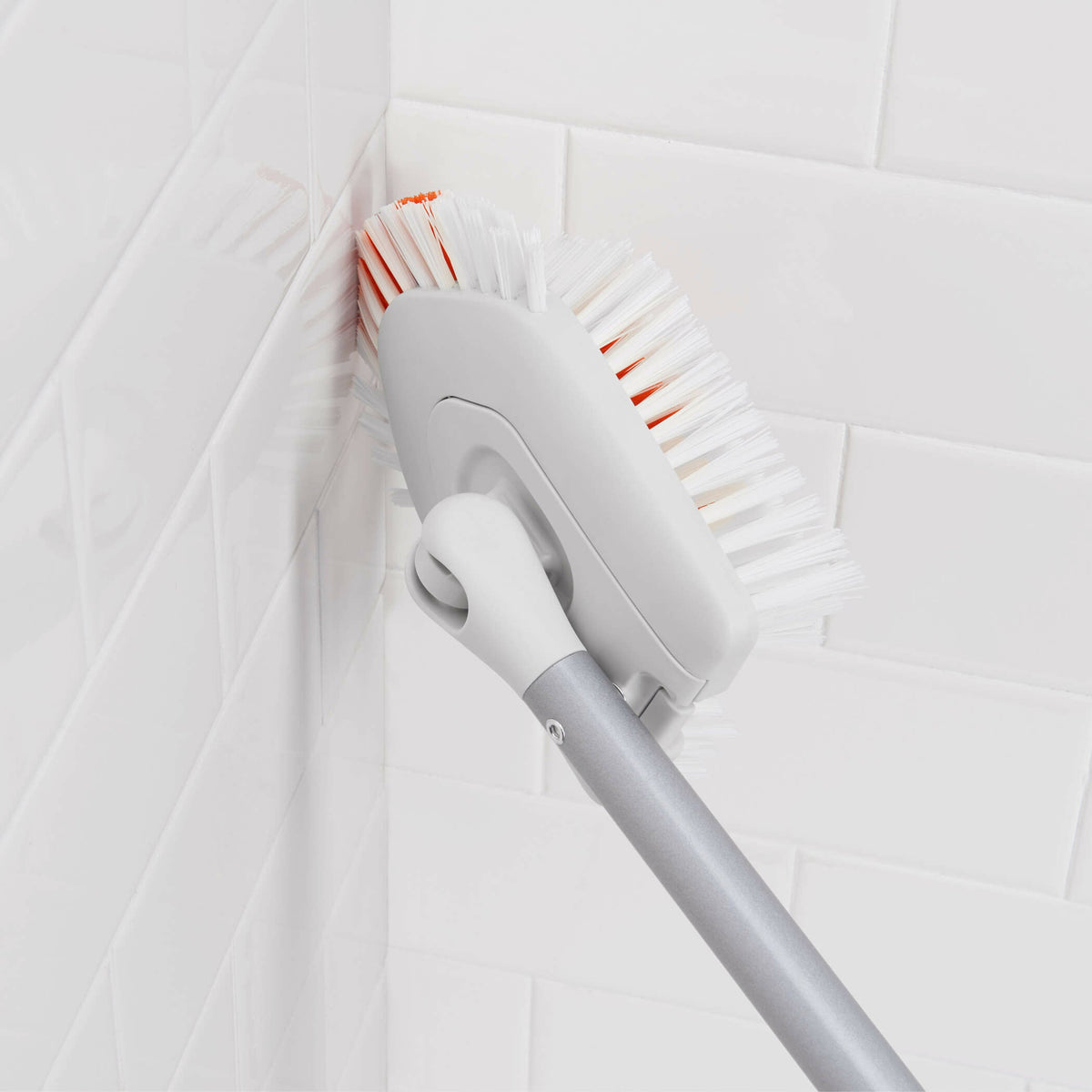 extendable-tub-and-tile-brush-j1 gg_12166000_7_1_.jpg