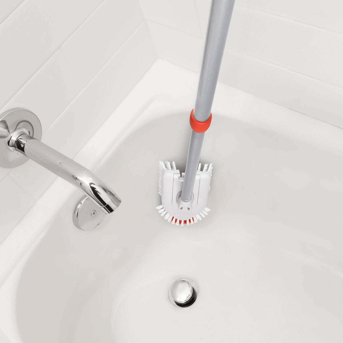 extendable-tub-and-tile-brush-j1 gg_12166000_8_1_.jpg