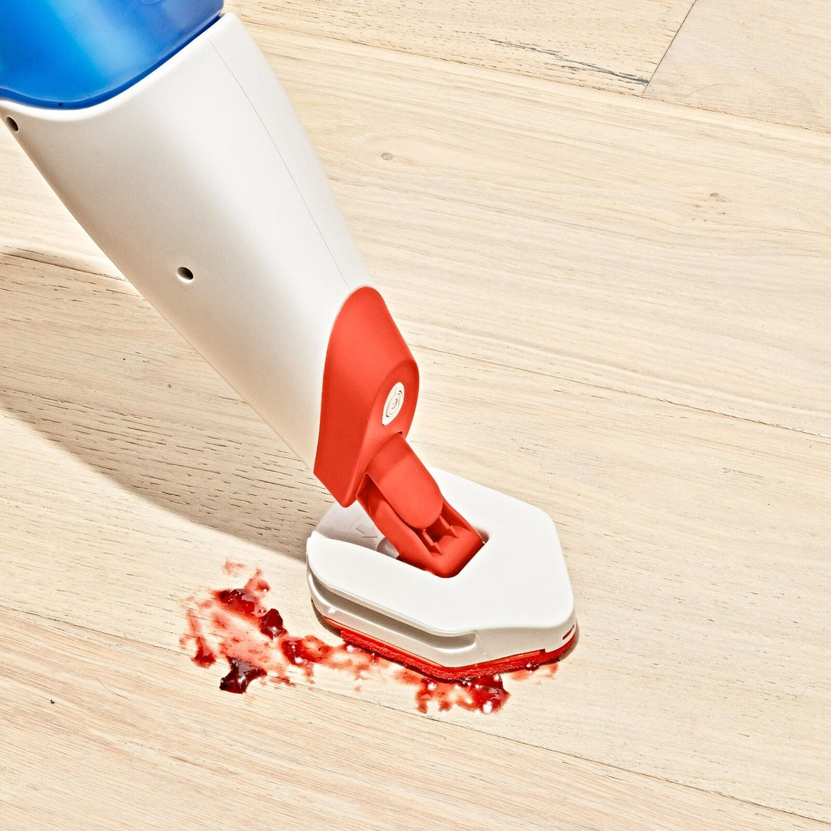 microfiber-spray-mop-f0 gg_12422900_spray-mop_pdp_04.jpeg