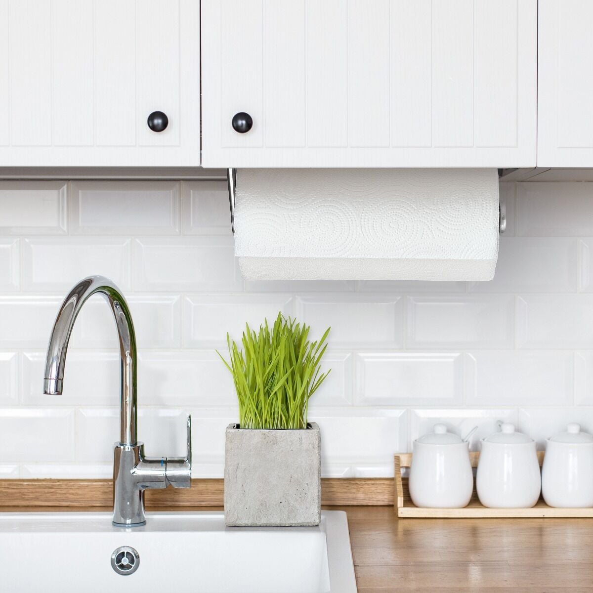steady-mounted-paper-towel-holder-s5 gg_13245200_9.jpg