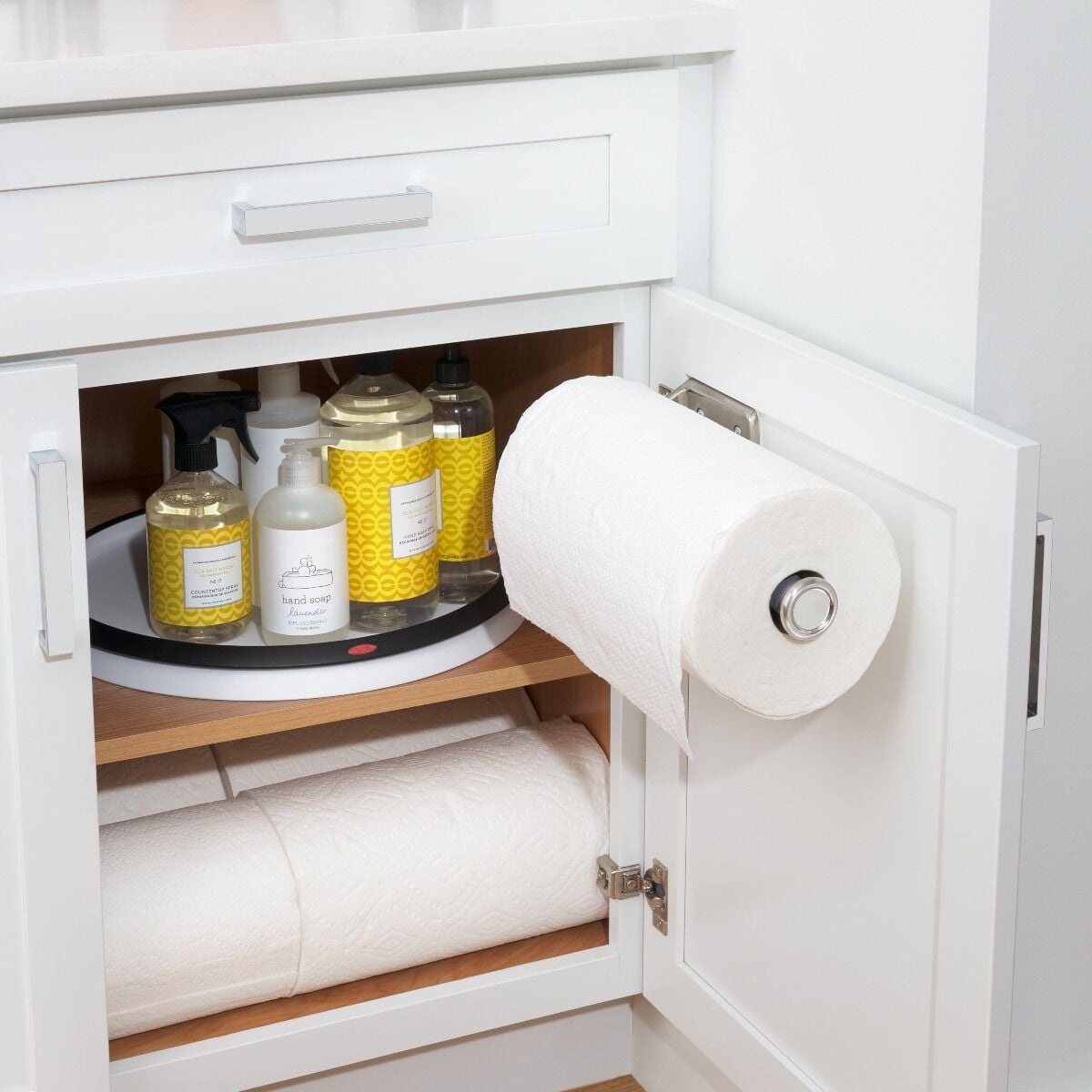 steady-mounted-paper-towel-holder-s5 gg_13245200_9c.jpg