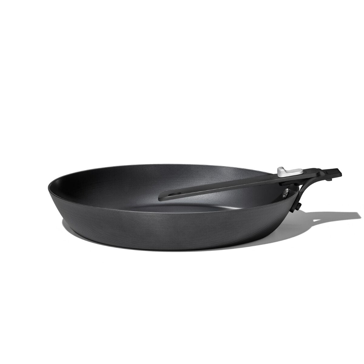 carbon-steel-with-removable-handle-10in-pan-x3 od__2059640001__10incarbonsteelpan_67_rgb.jpg