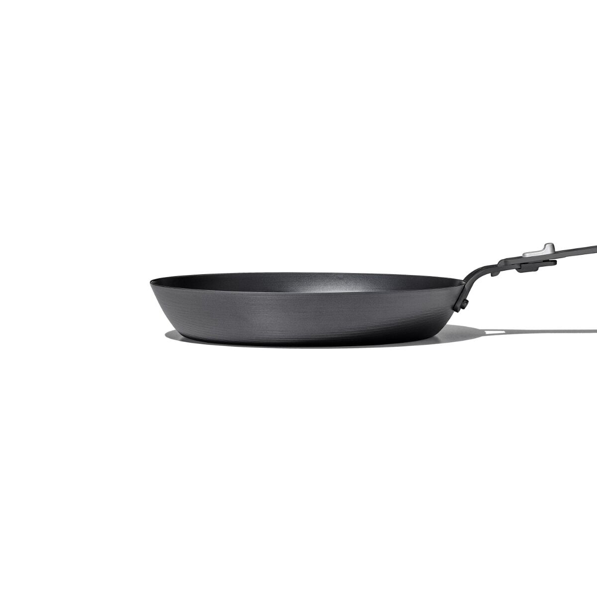 carbon-steel-with-removable-handle-10in-pan-x3 od__2059640001__10incarbonsteelpan_70_rgb.jpg