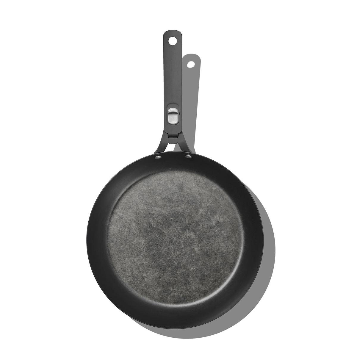 outdoor-12-inch-carbon-steel-pan-with-removable-handle-h0 od__2059650001_12incarbonsteelpan_96_rgb.jpg