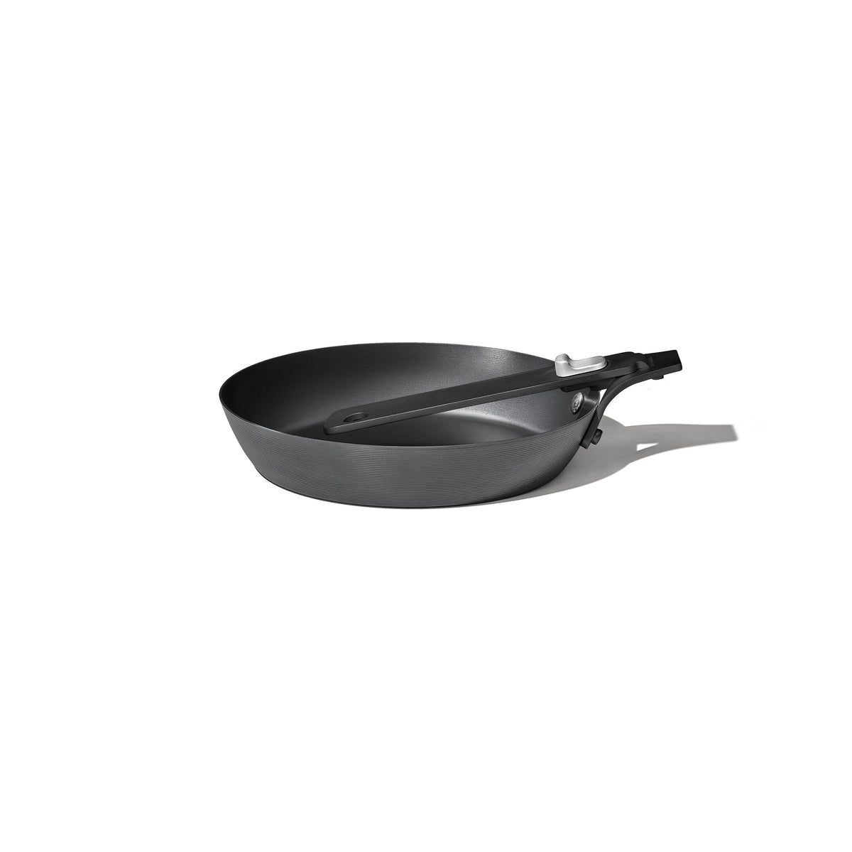 carbon-steel-with-removable-handle-8in-pan-b7 od__2059660001__8incarbonsteelpan_74_rgb.jpg