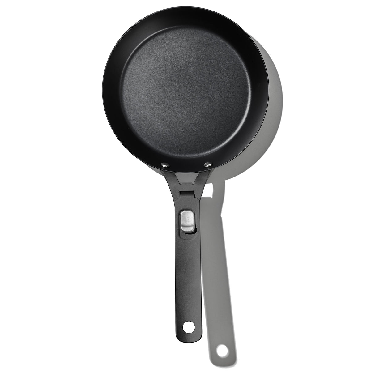 carbon-steel-with-removable-handle-8in-pan-b7 od__2059660001__8incarbonsteelpan_76_01_rgb.jpg