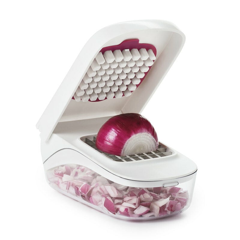 vegetable-chopper-with-easy-pour-opening-o4 onion_6.jpg