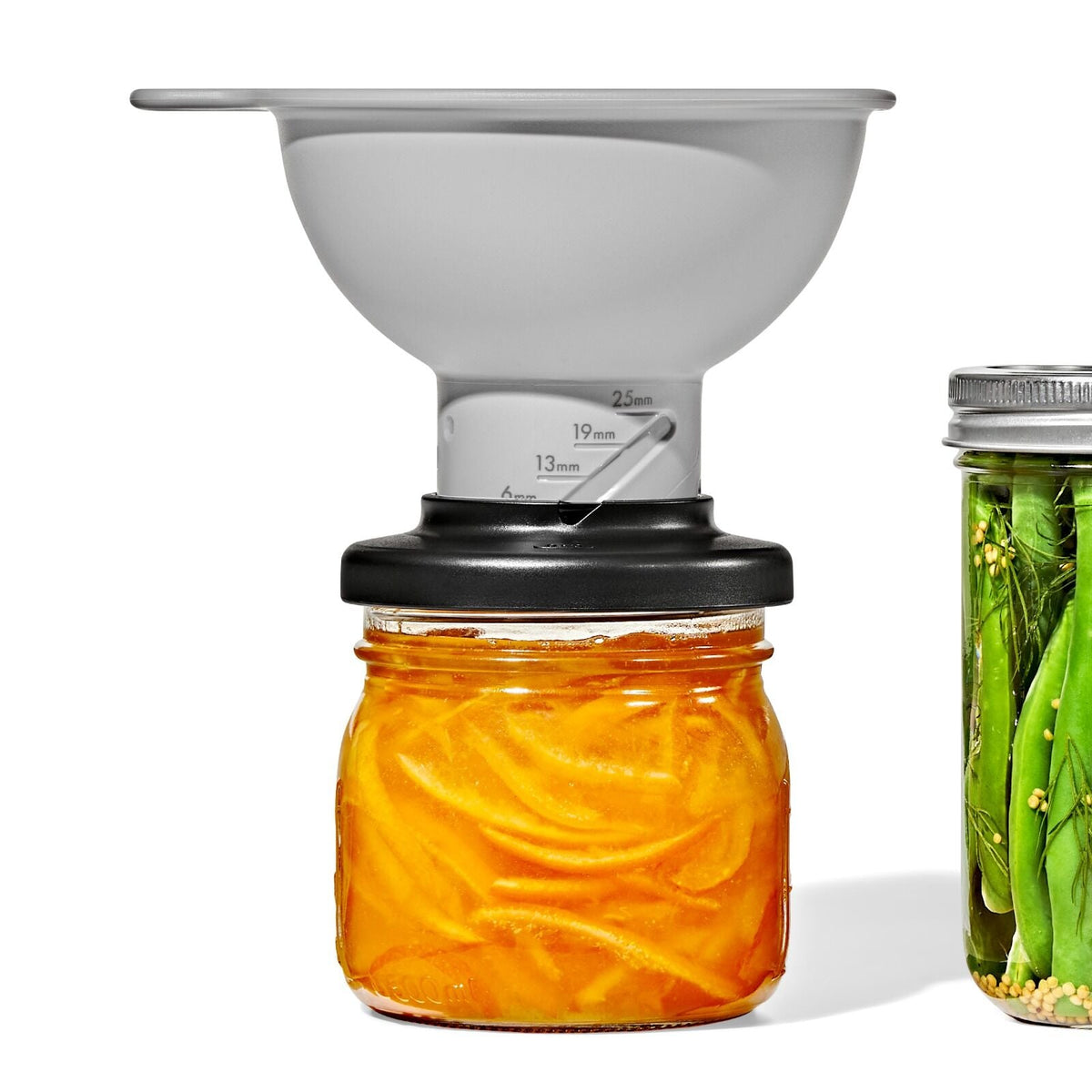 adjustable-funnel-p8 oxo_adjustable-funnel_pdp_01.jpeg