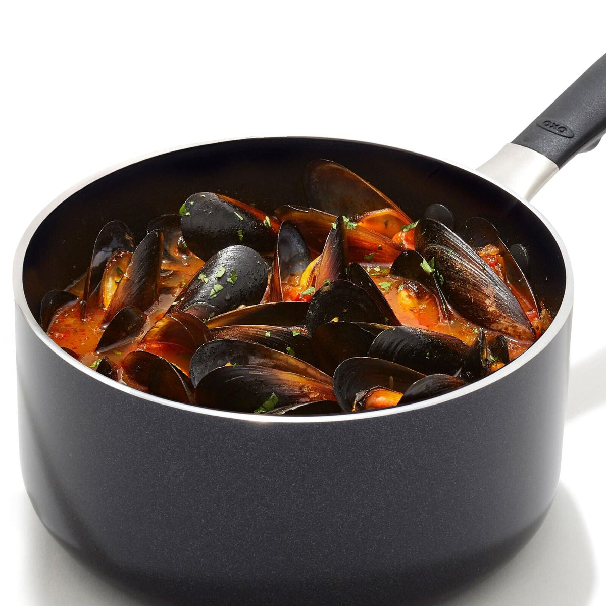 non-stick-pro-every-day-1-6-qt-saucepan-with-lid-c7 oxo_cc010467-001_nonstick-everyday-1p6qt-saucepan_pdp_02.jpg
