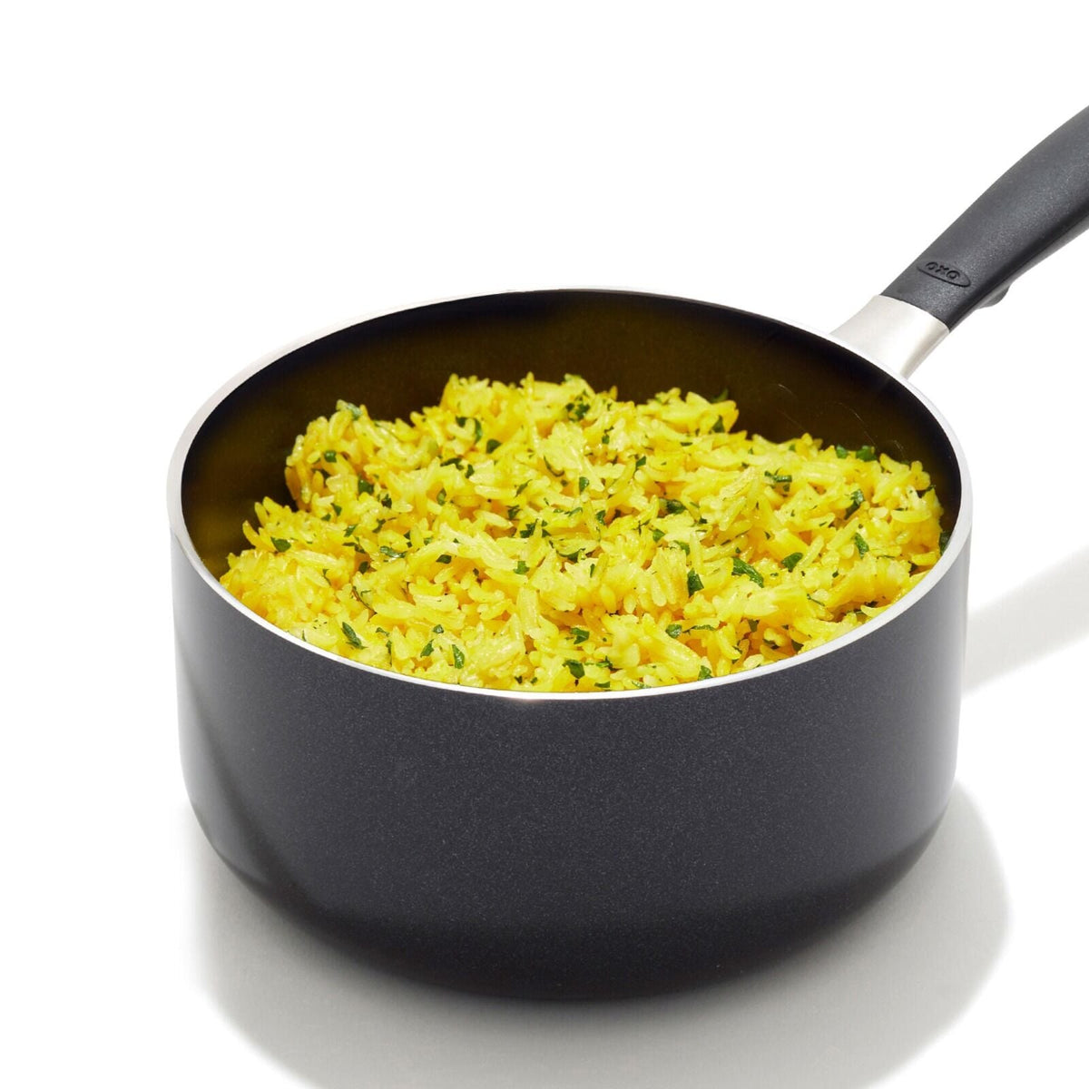 non-stick-pro-every-day-1-6-qt-saucepan-with-lid-c7 oxo_cc010467-001_nonstick-everyday-1p6qt-saucepan_pdp_03.jpg