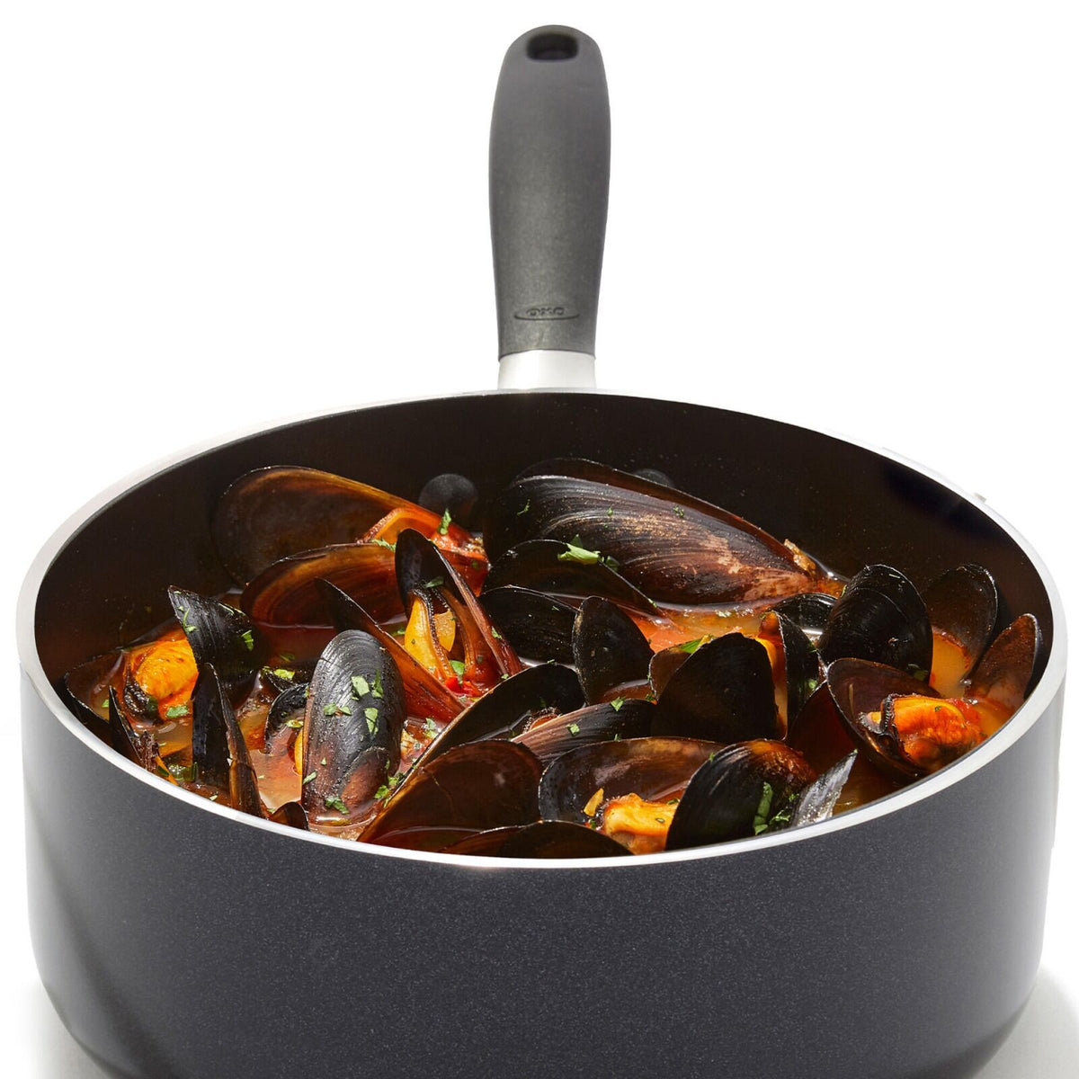 non-stick-pro-every-day-1-6-qt-saucepan-with-lid-c7 oxo_cc010467-001_nonstick-everyday-1p6qt-saucepan_pdp_05.jpg