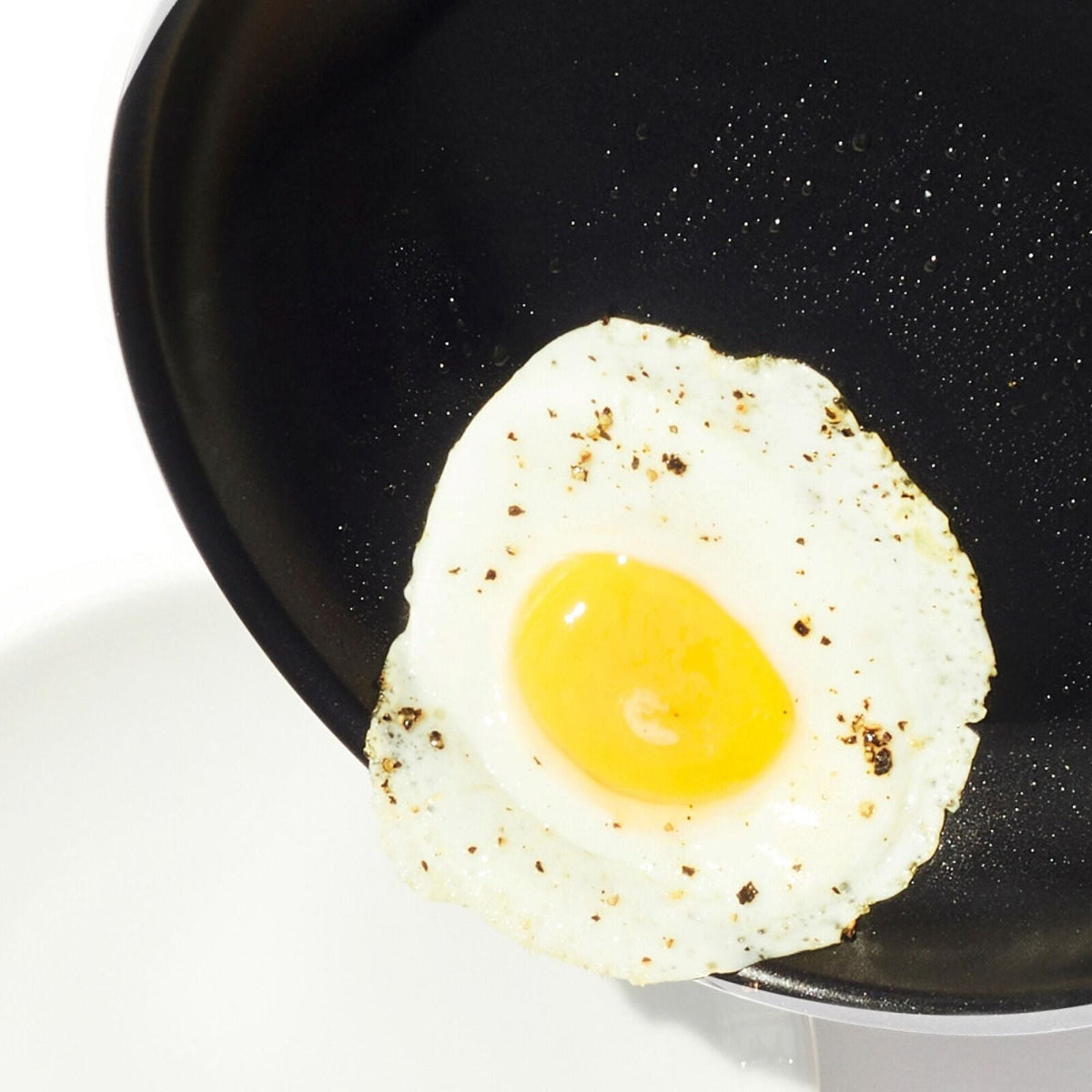 non-stick-pro-every-day-8-inch-frypan-u4 oxo_cc010468-001_nonstick-everyday-8in-fry-pan_pdp_02.jpg
