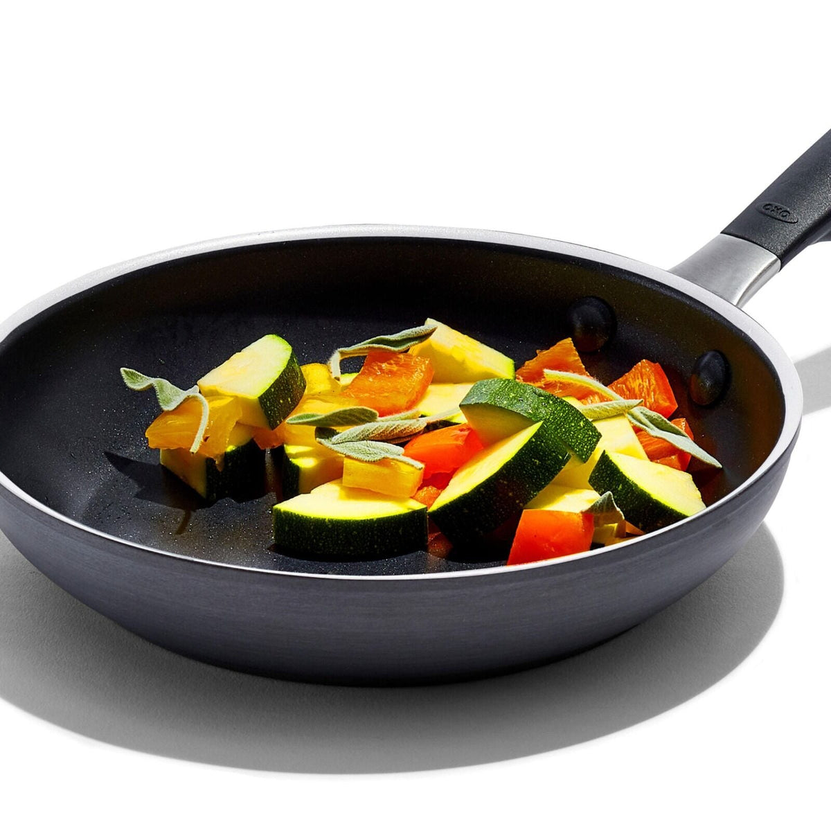 non-stick-pro-every-day-8-inch-frypan-u4 oxo_cc010468-001_nonstick-everyday-8in-fry-pan_pdp_03.jpg