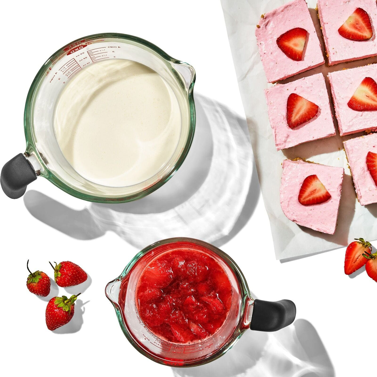 2-cup-and-4-cup-glass-measuring-cup-set-m0 oxo_glass_measuring_cups-11384700_018.jpg