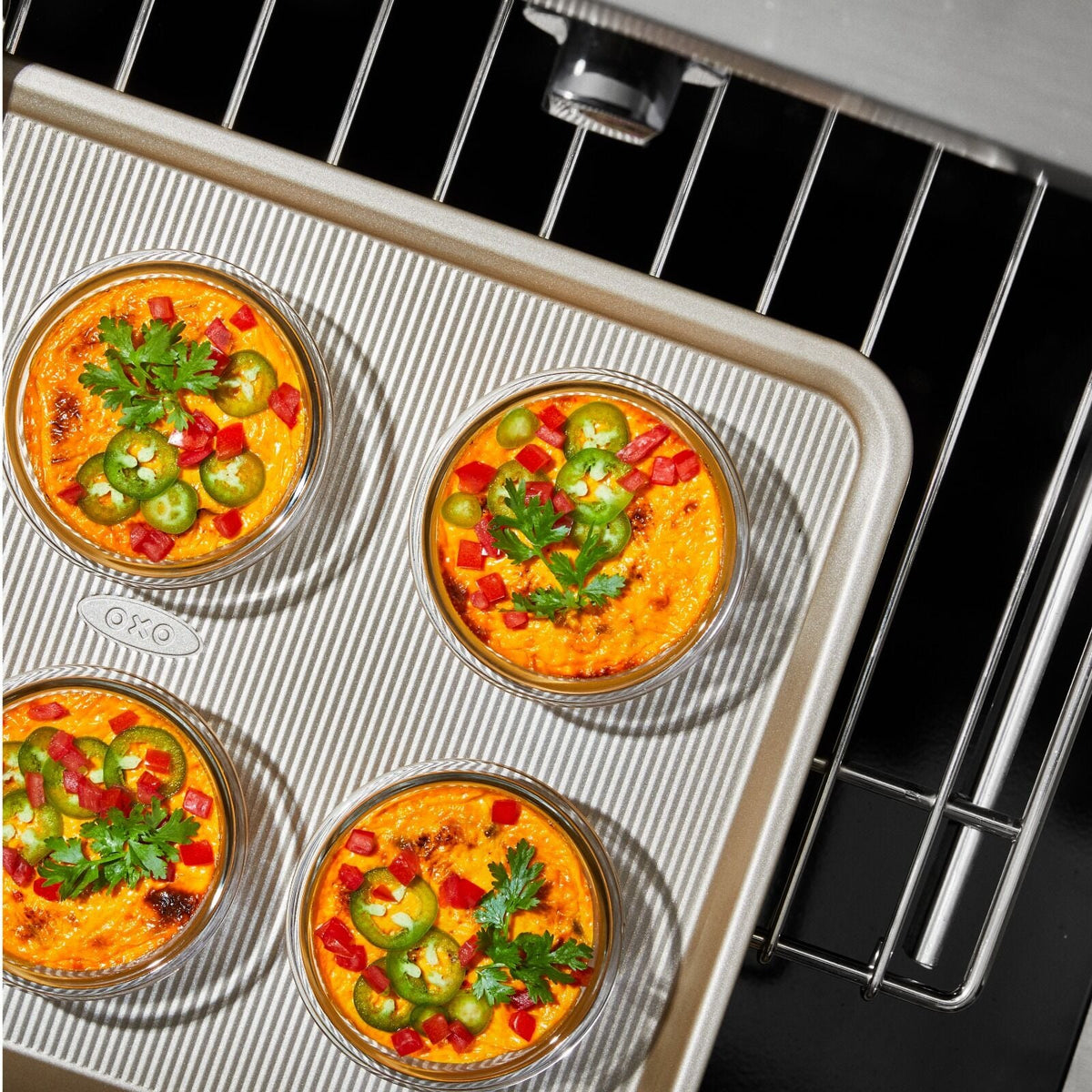 smart-seal-8-piece1-cup-glass-round-container-set-o4 oxo_smart_seal_containers-11382700_013.jpg