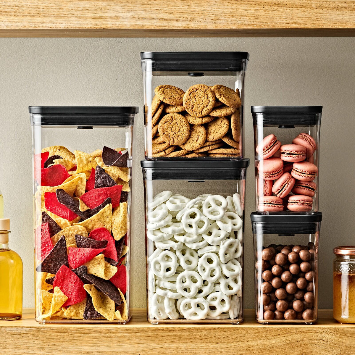 pop-container-small-square-short-1-1-qt-1-0-l-h0 pop-matte-neutrals-black_pdp_01_7_.jpg