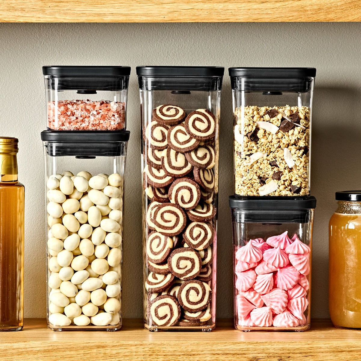 pop-container-small-square-short-1-1-qt-1-0-l-h0 pop-matte-neutrals-black_pdp_05_5_.jpg