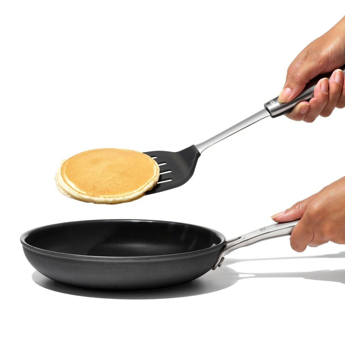 oxo-steel-silicone-flexible-turner-f0 stl_3120800_092120_8_rgb.jpg