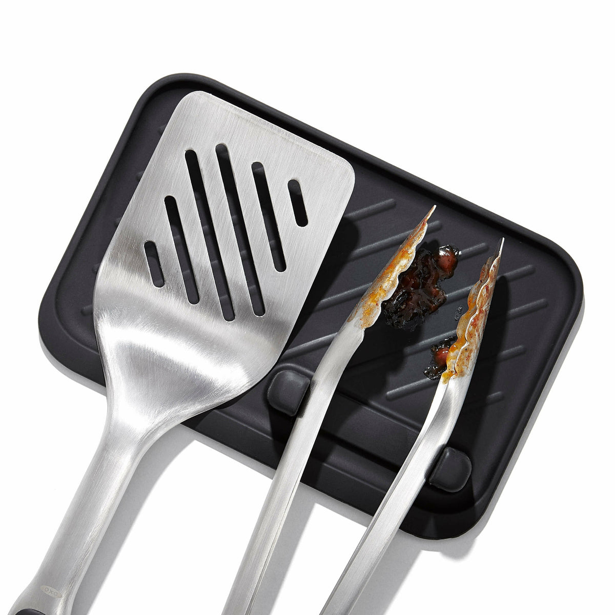 oxo-good-grips-grilling-turner-and-tongs-set-e0 sw_21185800_050620_1_rgb_1_.jpg