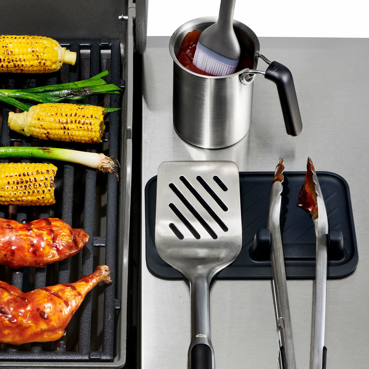 grilling-tool-rest-j5 sw_21185800_052020_7_rgb_1_.jpg