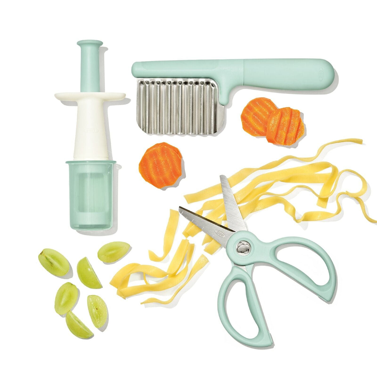 cut-and-prep-set-3-piece-y0 tot_61176700_baby-food-prep-set_pdp_01.jpeg