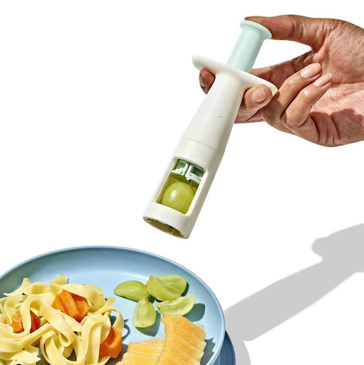 cut-and-prep-set-3-piece-y0 tot_61176700_baby-food-prep-set_pdp_05.jpeg