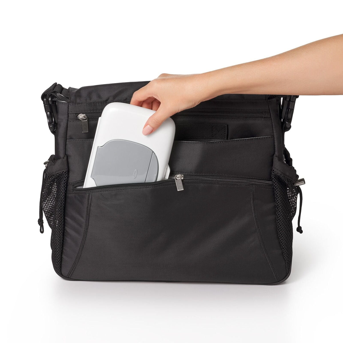 on-the-go-wipes-dispenser-gray-s0 tot_63101700_4b_-_rgb.jpg