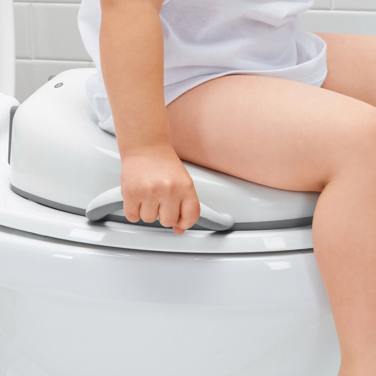 sit-right-potty-seat-gray-e3 tot_6315900_sitrightpottygray_pdp_04.jpg