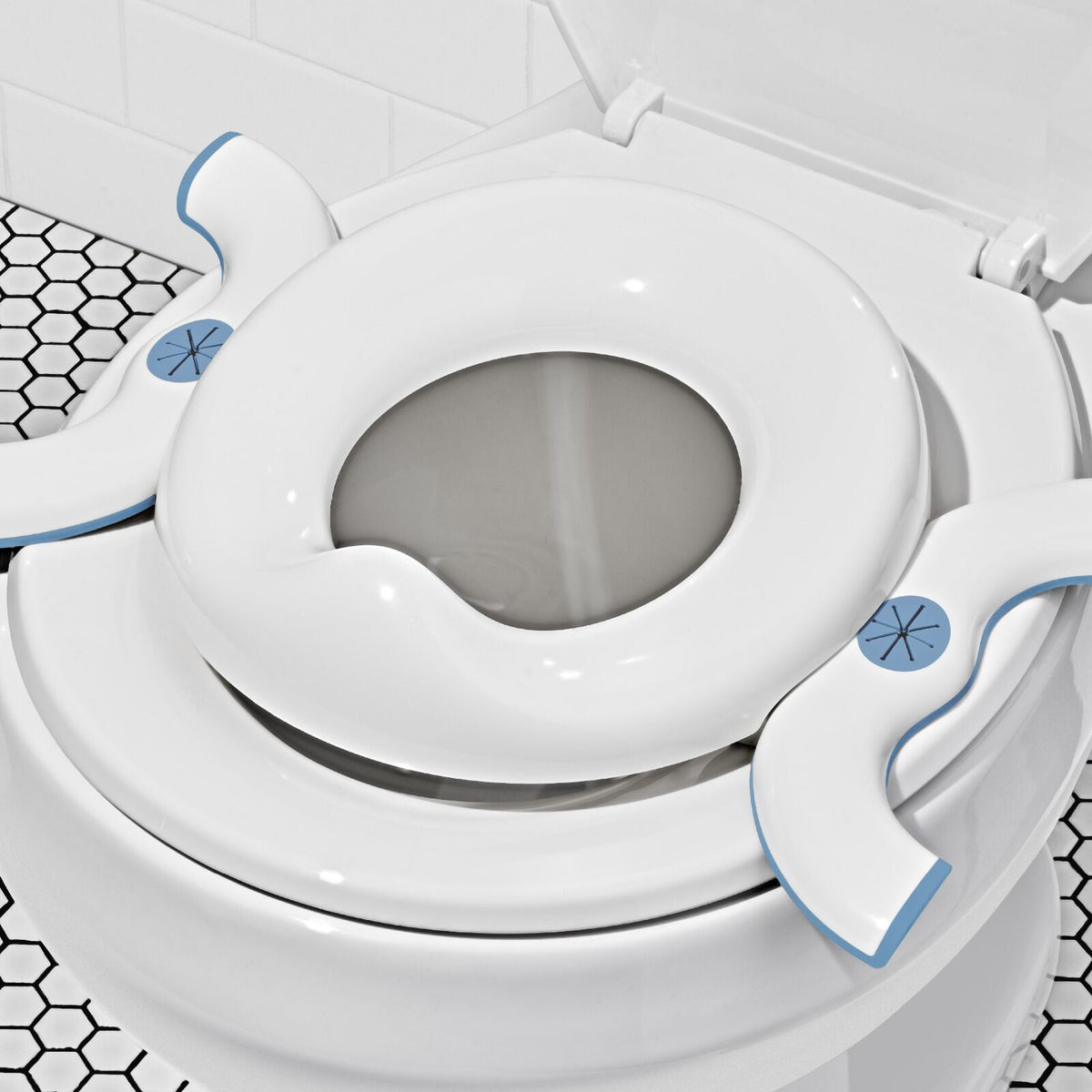 oxo-tot-2-in-1-go-potty-dusk-a0 tot_63172100_2in1-go-potty-dusk_pdp_03.jpeg