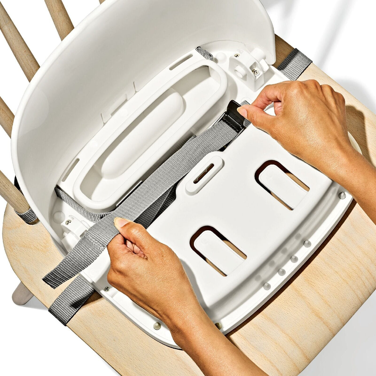 perch-booster-seat-with-straps-p0 tot_63172900_perch-booster-seat-blossom_pdp_02.jpeg