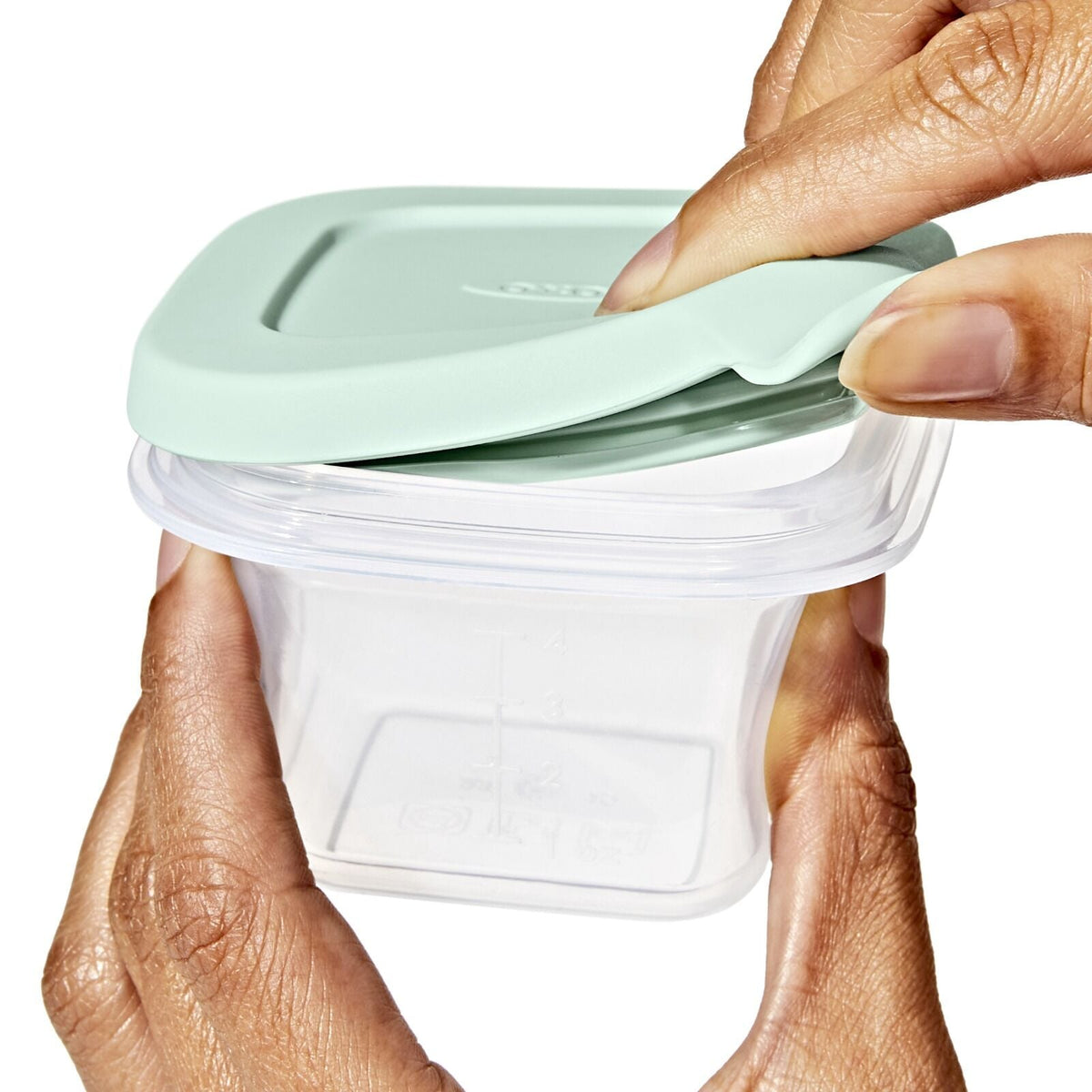 silicone-baby-blocks-food-storage-containers-4-oz-opal-w5 tot_silicone-baby-blocks-4oz_opal_pdp_06_1.jpeg
